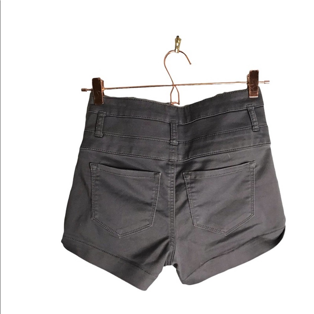 Refuge | High Rise Pin up vibe Triple Button Up Shorts gray - Picture 3 of 8